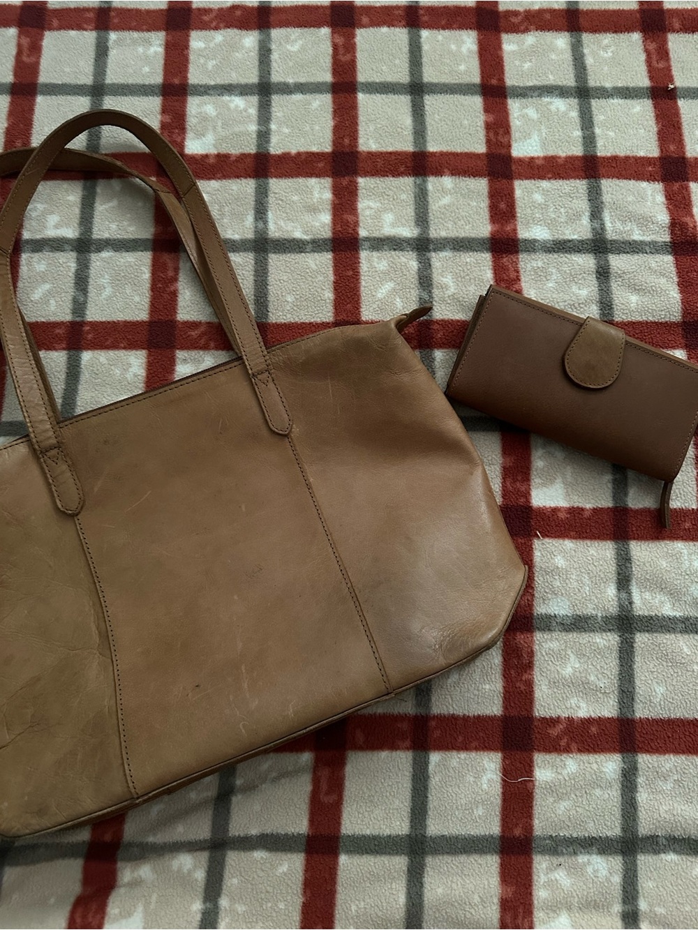SCOUT leather CoTan Leather Tote & Wallet Set - Picture 3 of 6